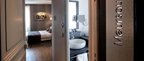 Studio supérieur, salle de bain privée (Meursault) | Commodité de la chambre