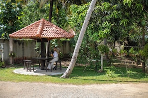 Food and drink - Surf Bay Villa (Dikwella)