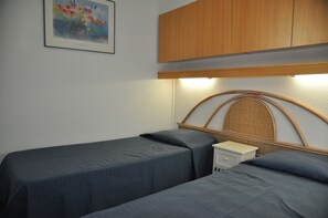 1 bedroom, iron/ironing board