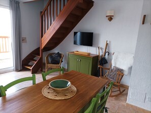 Dining - Holiday rental with pool and views of Lake Raviège  (La Salvetat-sur-Agout)