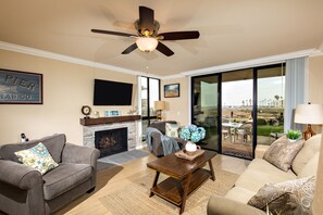 Smart TV, fireplace, DVD player, foosball - Sounds of the Ocean Harbor Views Walk to Shop and Dine. (Oceanside)