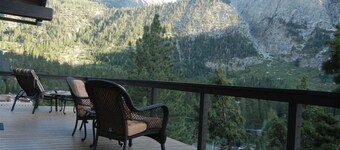    Prachtig familiechalet - Ongelooflijke waterval - Hondvriendelijke pooltafel