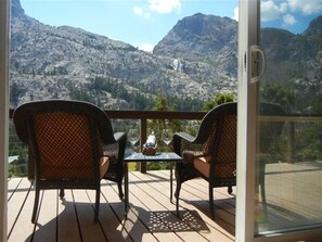 Property grounds - Stunning Family Chalet -Incredible Waterfall Views - Dog Friendly Pool Table (June Lake)