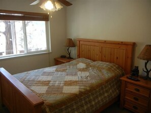 4 間睡房、熨斗/熨衫板、可攜式嬰兒床、免費 Wi-Fi