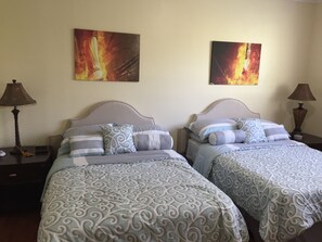 Maison de base, 5 chambres (4 Bathrooms) | 5 chambres, accès au Wi-Fi (inclus)