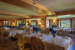 Dining - Less than 10 Minutes from Keystone Lifts, Easy Access to Golf/Hiking/Biking! (Keystone)