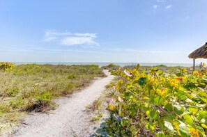 On the beach - Totally Updated Three Bedroom Gulf Front - Luxury Condo (Sanibel)