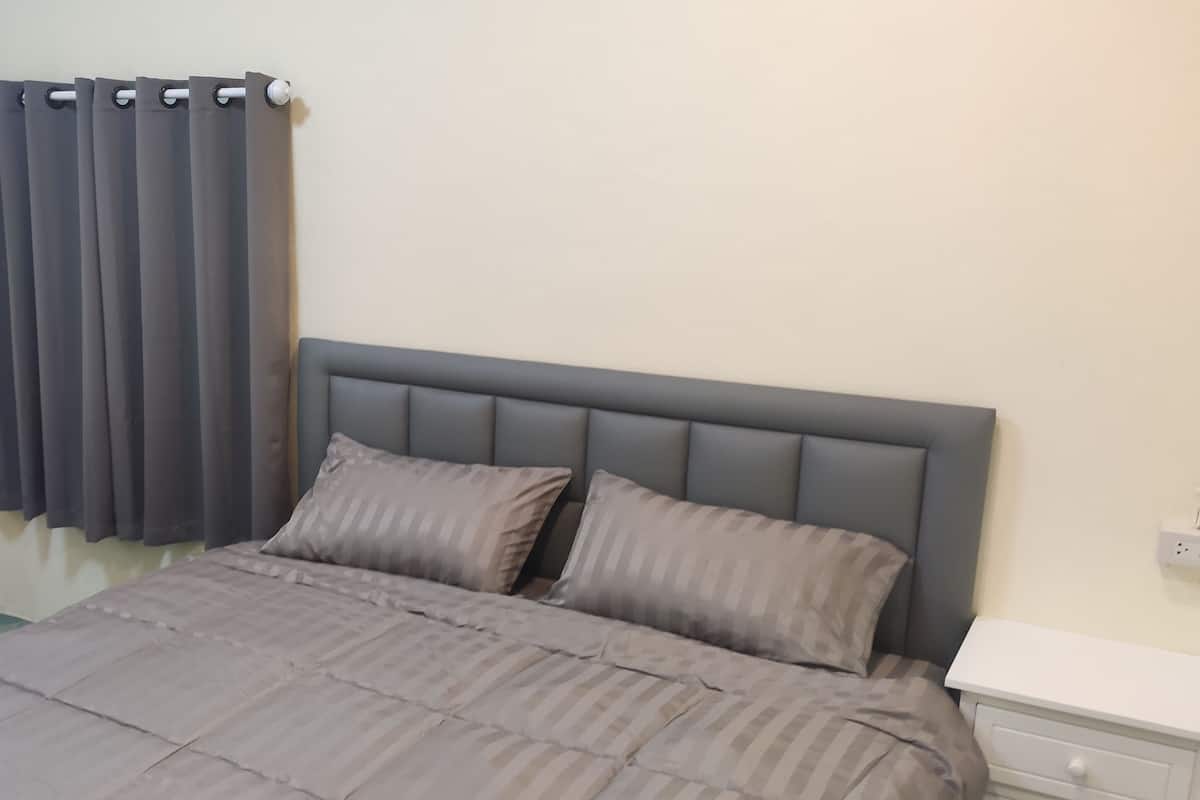 Standard Room | 1 bilik tidur, meja, ruang kerja komputer riba, Wi-fi percuma 