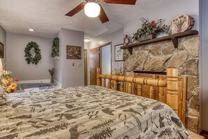 2 室のベッドルーム、WiFi (無料)、ベッドシーツ