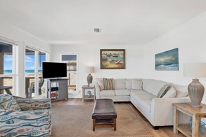 Smart TV, DVD player, books - Drift Inn 2 - Pet-friendly beachfront charmer in the heart of Gulf Shores! (Gulf Shores)