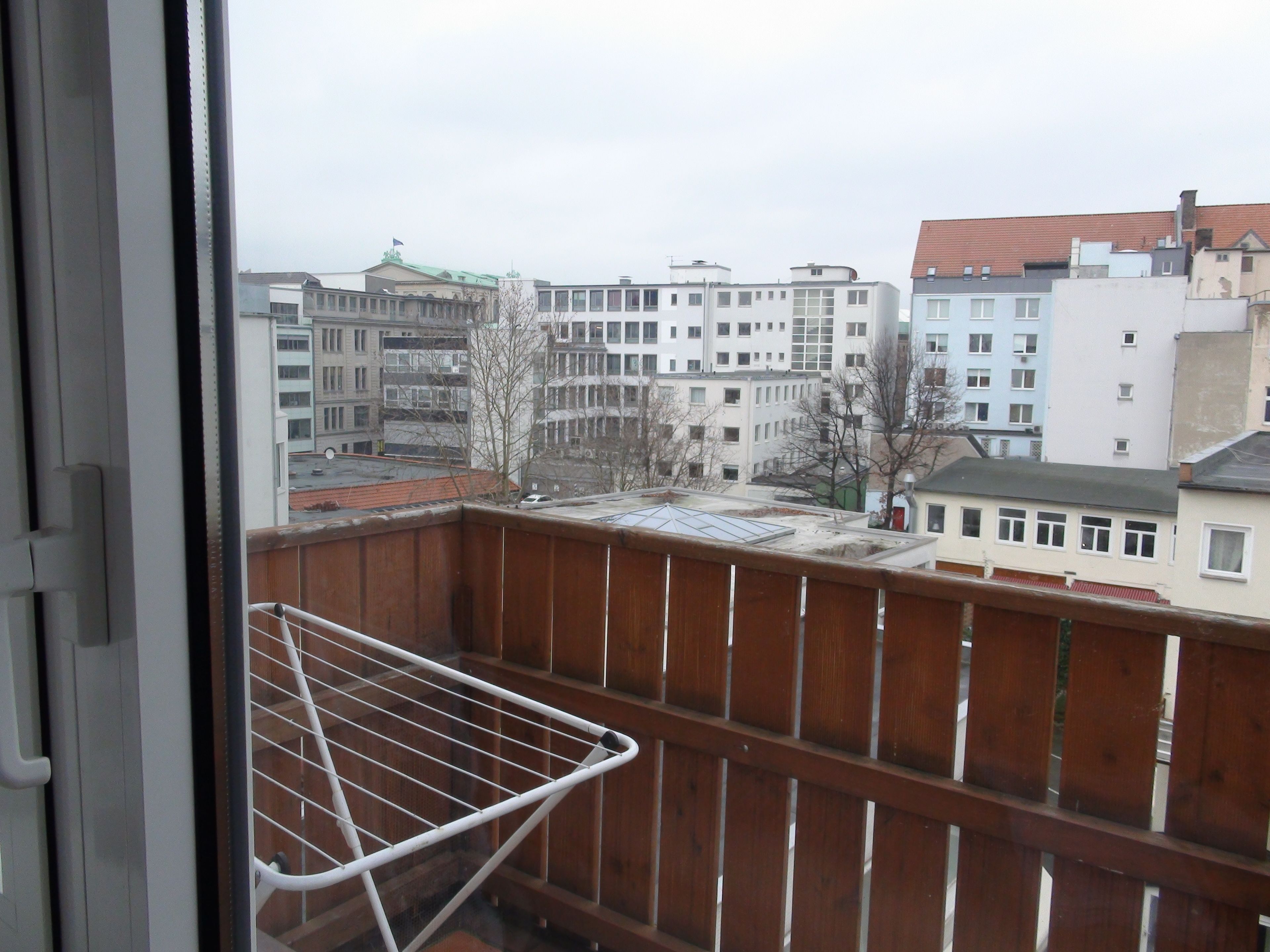 Eenvoudige slaapzaal, meerdere bedden (3 Guests) | Uitzicht vanaf balkon