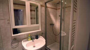 Kostenlose Toilettenartikel, Haartrockner