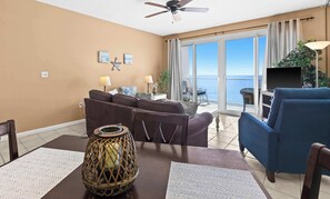 TV - Beachfront condo! Panoramic views private balcony (Destin)