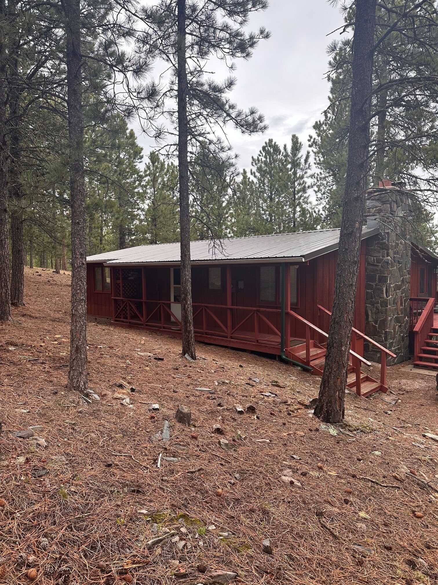 JH Pine Inn Close to Lake Pactola! WIFI!