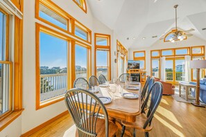 Dining - Oceanview Dog Friendly Home w/ Private Pool, Hot Tub, Game Room, Community Perks (Waves)