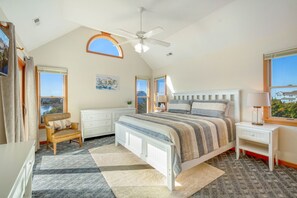 6 bedrooms, free WiFi, bed sheets