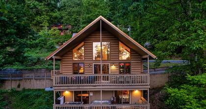 5/5 w/Amazing Views & pool table WiFi