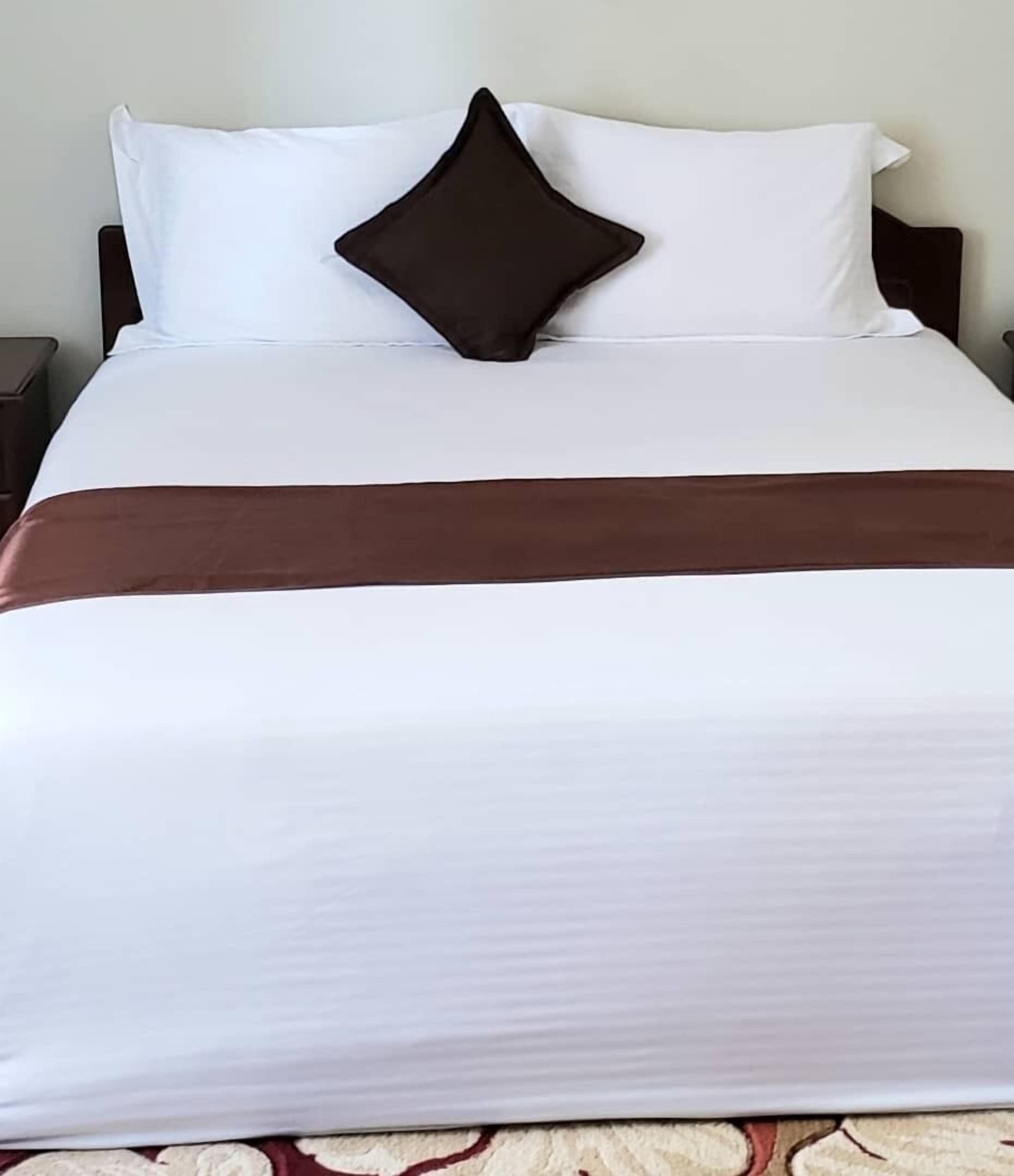 迷你吧、客房内保险箱、熨斗/熨板、免费 WiFi