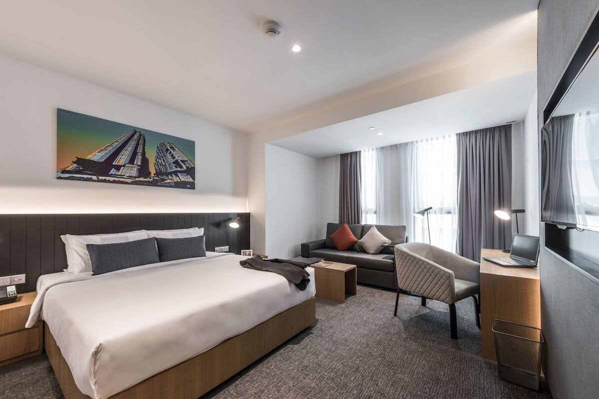 Ropa de cama de alta calidad y colchones con acolchado adicional