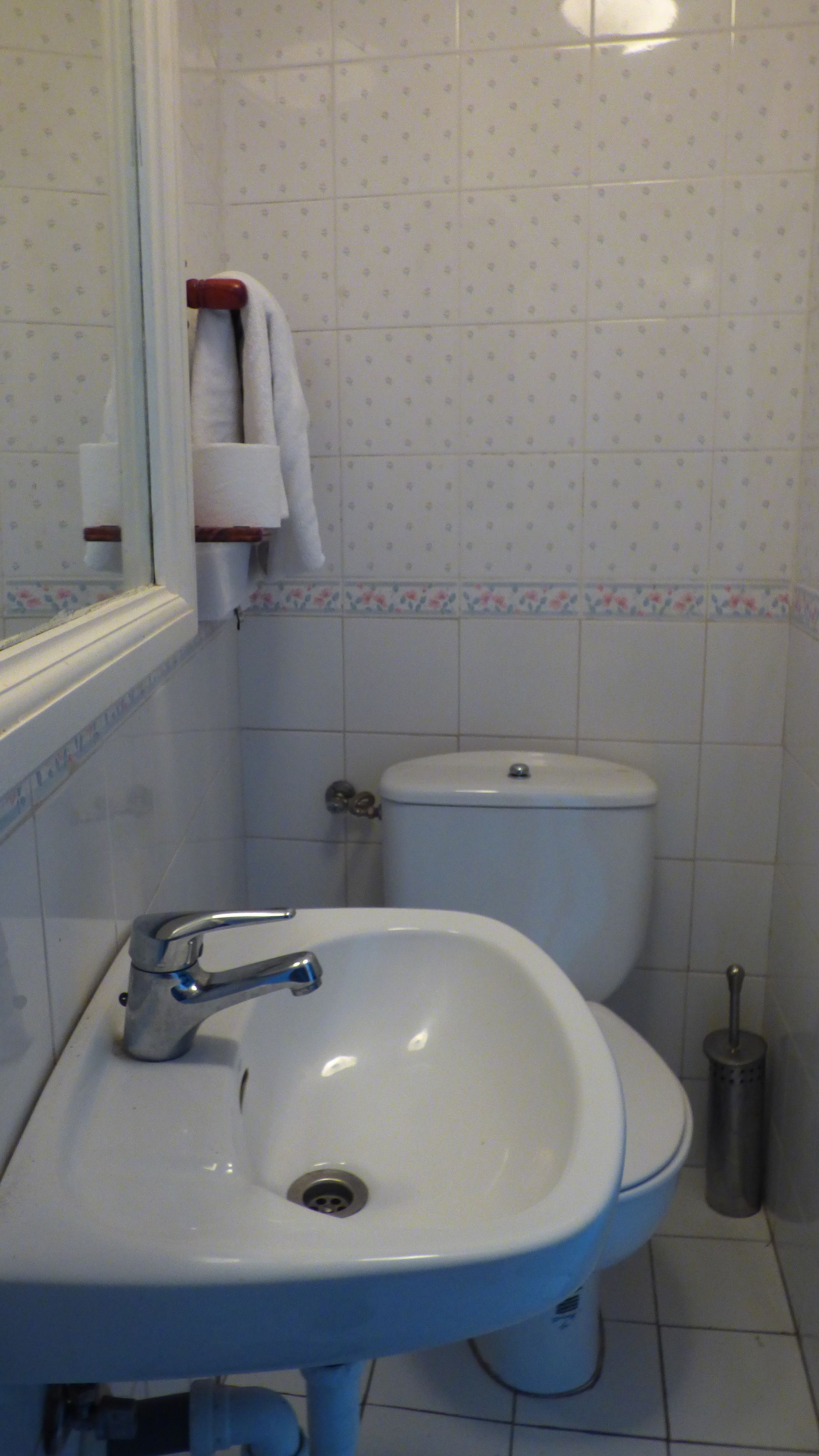 Shower, towels