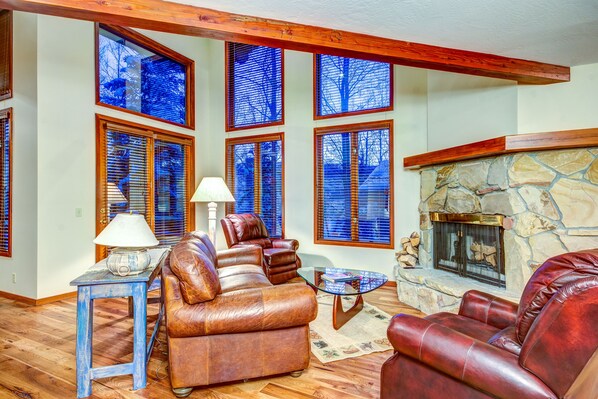 TV, fireplace, DVD player, music library