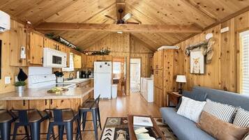 Fernseher, Kamin, Arbeitsbereiche