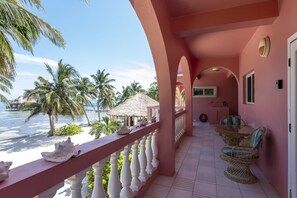 Property grounds - Breezy 2-story oceanfront condo with pool, sea views & partial AC (San Pedro)