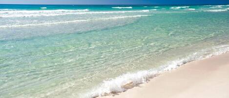 Beach nearby, sun-loungers, beach towels