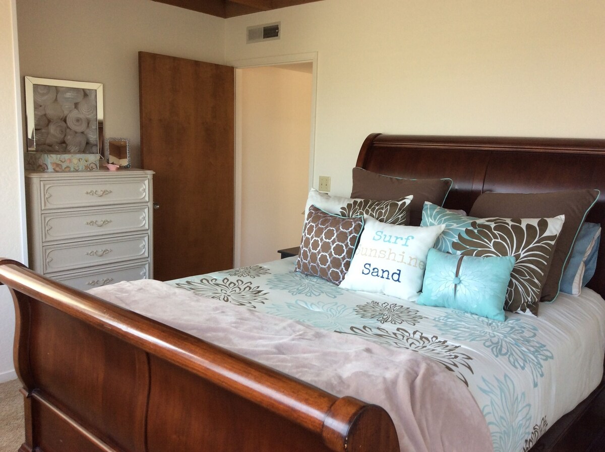 Photo 8 of Birdies, Beaches and Butterflies in Pacific Grove! Pet Friendly-Premier location