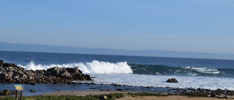 靠近海滩