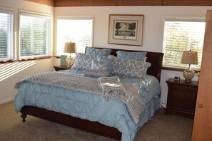 4 Schlafzimmer, Schreibtisch, Bügeleisen/Bügelbrett, kostenloses WLAN