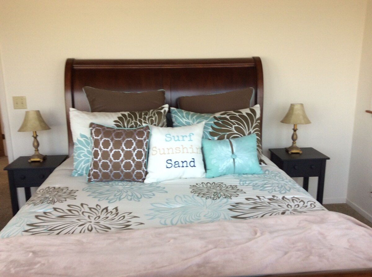 Photo 7 of Birdies, Beaches and Butterflies in Pacific Grove! Pet Friendly-Premier location