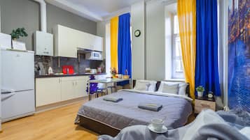 Family Room | Iron/ironing board, free WiFi, bed sheets