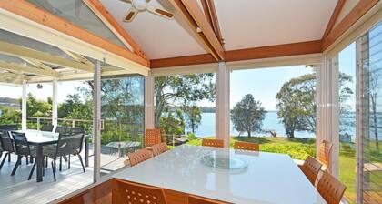Lake Macquaries' Edgewater Lakehouse at Morisset Memories