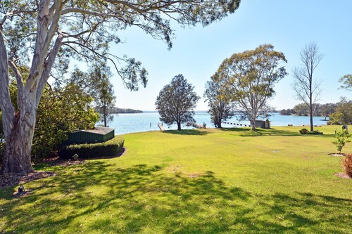 Edgewater Lakehouse at Morisset Memories