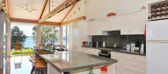 Edgewater Lakehouse at Morisset Memories