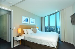 2 bedrooms, iron/ironing board, Internet, bed sheets