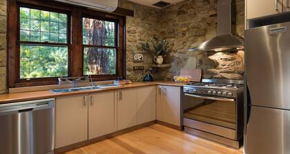 Bluegums Retreat - (satama perheille ja kaveriporukoille)