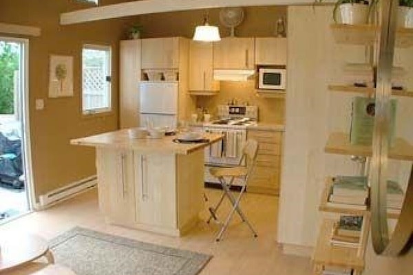 Kichen with Dining Area