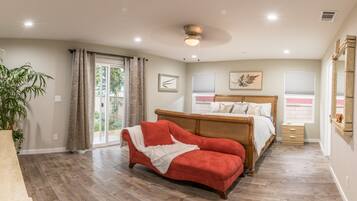 5 bedrooms, iron/ironing board, free WiFi, bed sheets