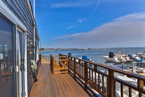 Property grounds - Vibrant 4bd Waterfront Boatyard Apartment! Beach access just steps away! (Provincetown)