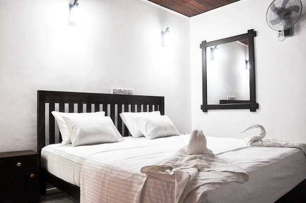 Interior - Shaa Lodge (Thissamaharama)