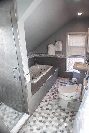 Shower, jetted bath, hair dryer, bidet