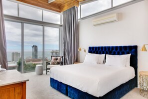 Deluxe Apartment, 4 Bedrooms, Pool View - Cube 62 Villa - Five Bedroom Villa, Sleeps 10 (Cape Town)