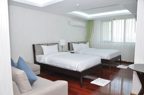 ห้องจูเนียร์ | เครื่องนอนระดับพรีเมียม, มินิบาร์, โต๊ะทำงาน, พื้นที่ทำงานแบบใช้แล็ปท็อป