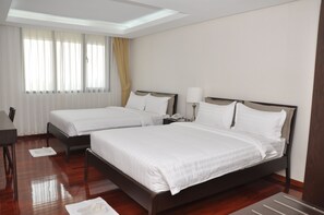 Premier Deluxe Twin Room 