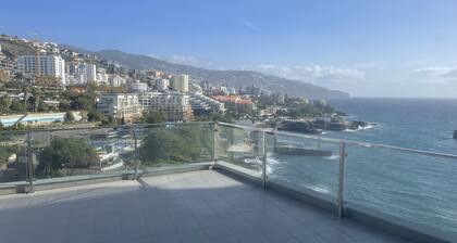 Funchal WaterFront Apartment in Lido with sea acces.