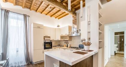 About Colosseo - Apartment at the Colosseum in the Heart of Rome - Free WiFi