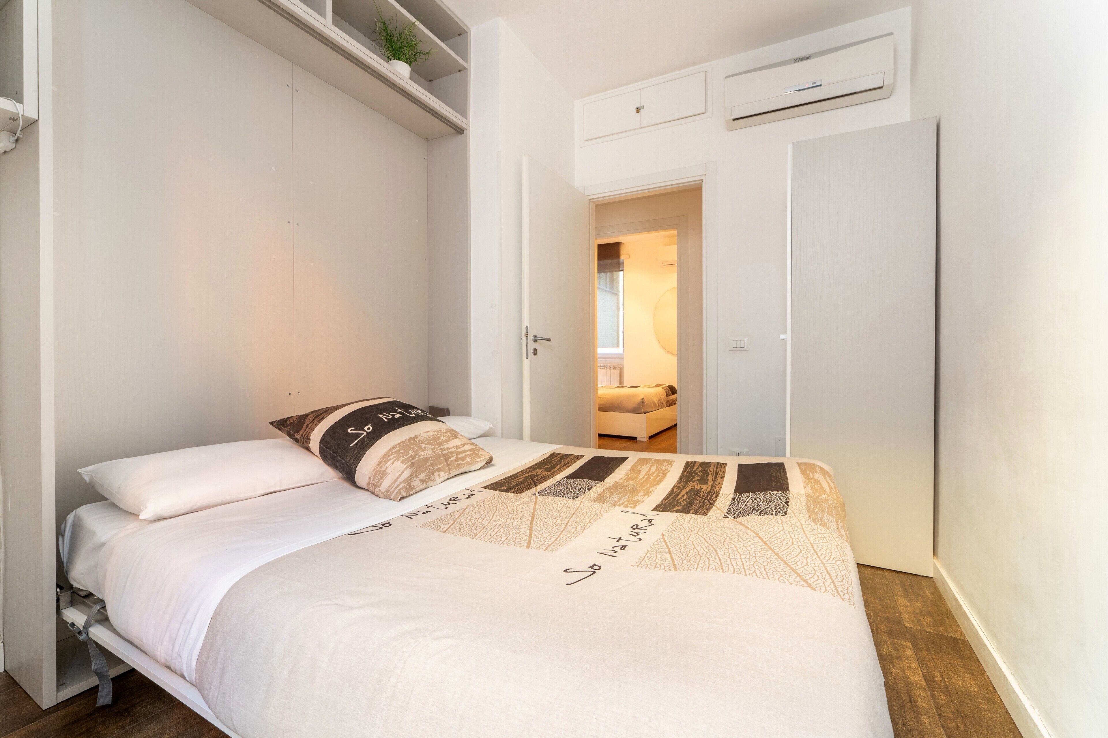 3 habitaciones, caja de seguridad en la habitación y escritorio 