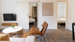 Room - DELUXE THREE BEDROOM APARTMENT (Barcelona)